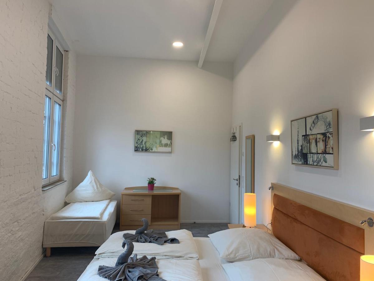 Duesseldorf 5 Min To Train Station Private *