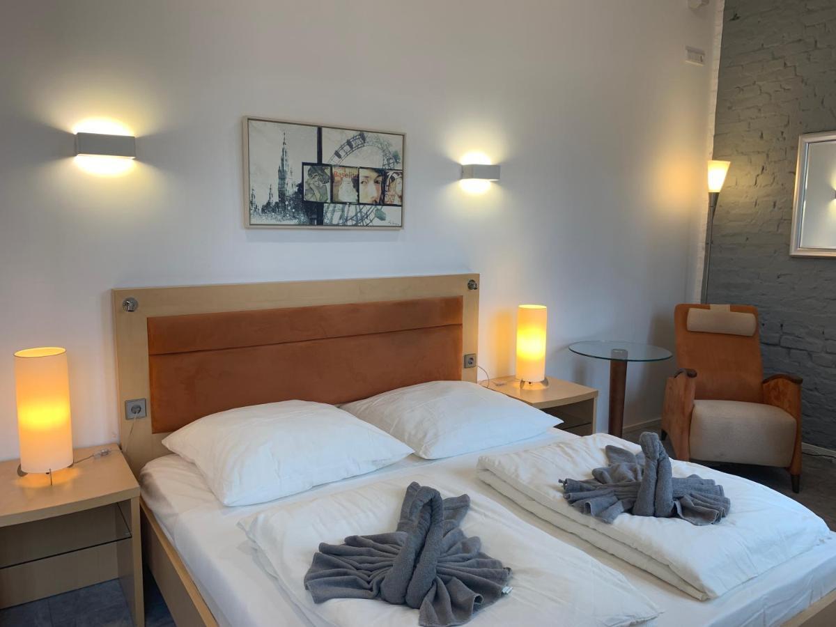 Duesseldorf 5 Min To Train Station Private